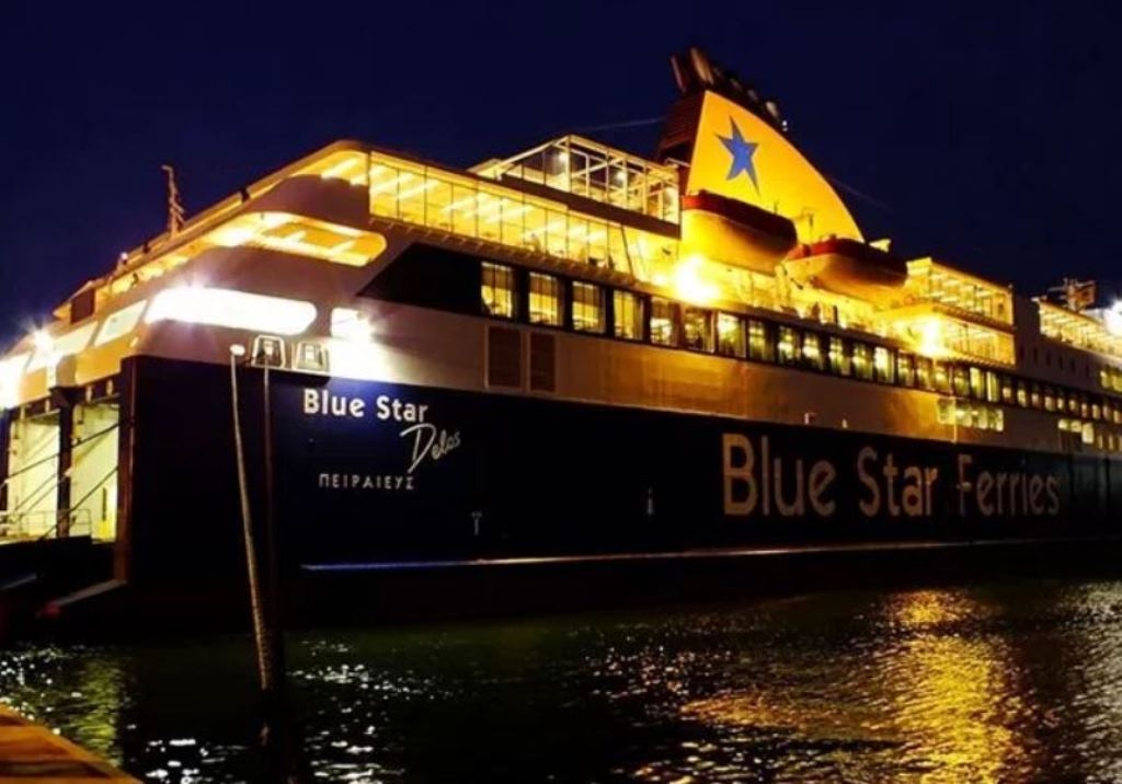 Blue Star Δήλος: Πρώτο πλοίο στο λιμάνι του Πειραιά για το 2018
