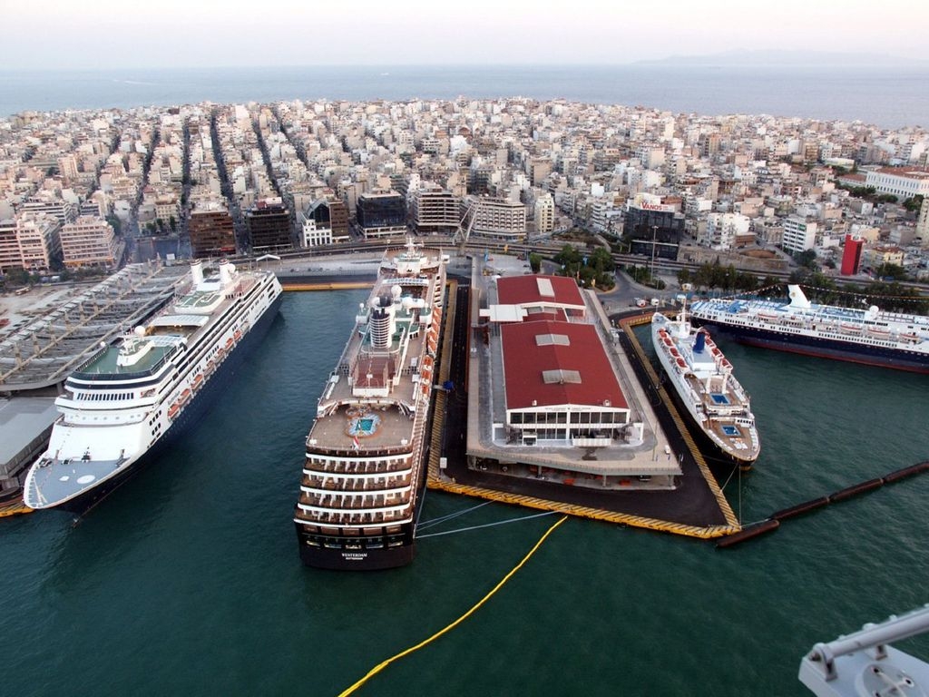 Άδειες εγκατάστασης στον Πειραιά για 14 ναυτιλιακές εταιρείες