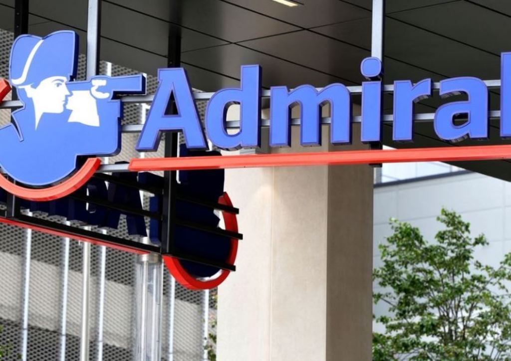 Admiral: Μετοχές αξίας 3.600 λιρών σε κάθε έναν από τους 9.600 εργαζομένους της